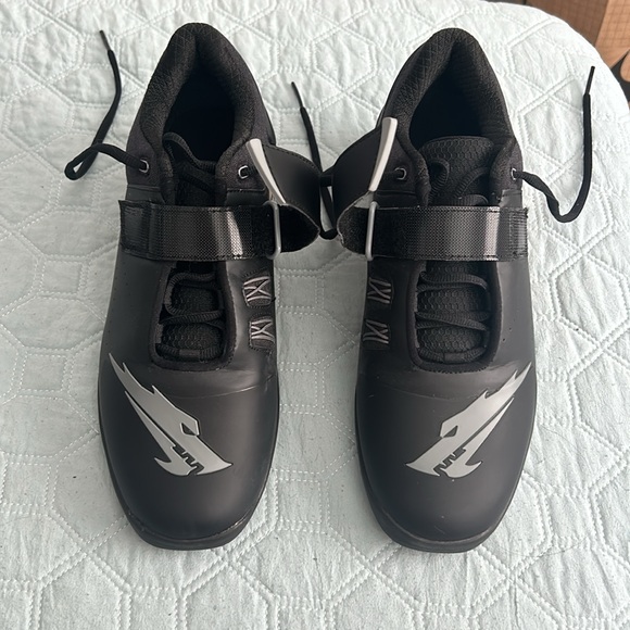 Velaasa Weightlifting shoes, 10.5W or 9 M - Picture 4 of 5